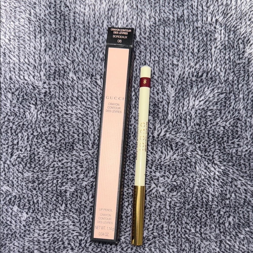 Gucci Lip Pencil in Gold and Cream
